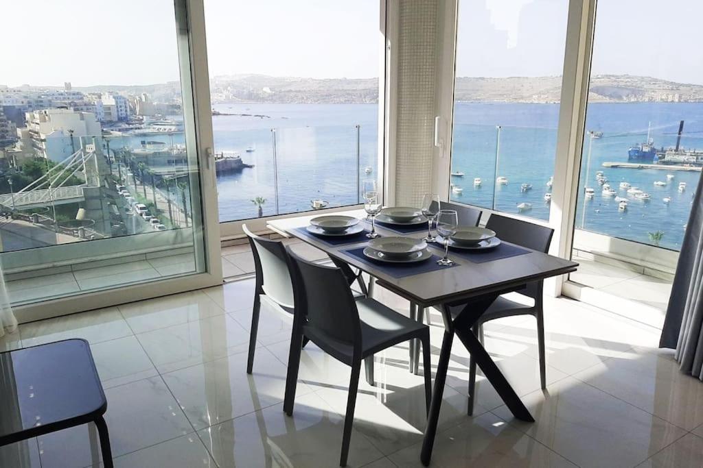 New Seafront Apartment - Spectacular Views St. Paul's Bay Dış mekan fotoğraf